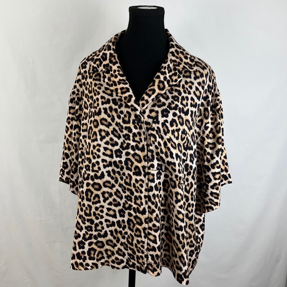H&M Animal Print Blouse Size Large - Picture 3 of 9